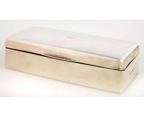 AN EDWARD VII SILVER CIGARETTE BOX, 18 X 9CM, BY A &amp; J ZIMMERMAN LTD, BIRMINGHAM 1904++REVERSE DENTED, SCRATCHED