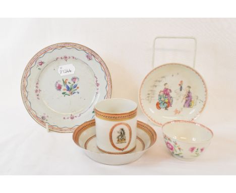 A Chinese porcelain coffee can, decorated an armorial, 7 cm high, three saucers and a small bowl (5)Report by NGCoffee can an