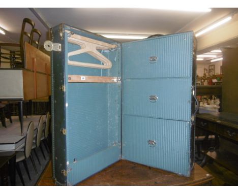 METAL BOUND OSKOSH TRUNK, GREEN