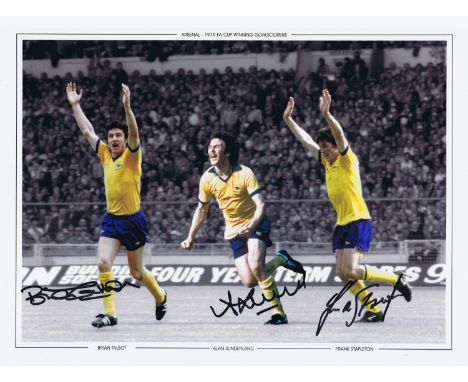 Football Autographed ARSENAL 16 x 12 Montage Edition : A superb Montage Edition print, measuring 16 x 12 depicting images rel