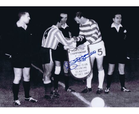 Football Autographed BILLY McNEILL 16 x 12 Photo : B/W, depicting Celtic captain BILLY McNEILL exchanging pennants with his R