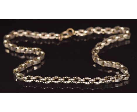 Victorian necklace / fob chain made up of faceted and pierced links, 20.6g&nbsp;