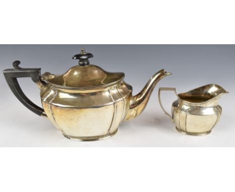 Edward VII hallmarked silver bachelor's teapot and milk jug, Sheffield 1908, maker&nbsp;Henry Stratford Ltd, length of teapot