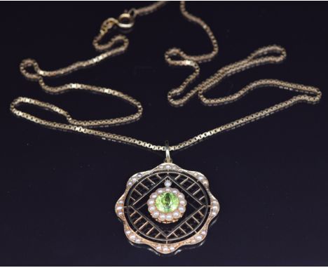 Edwardian 15ct gold pendant set with peridot and seed pearls (5.6g), on an 18ct gold chain made up of box links, 6.1g