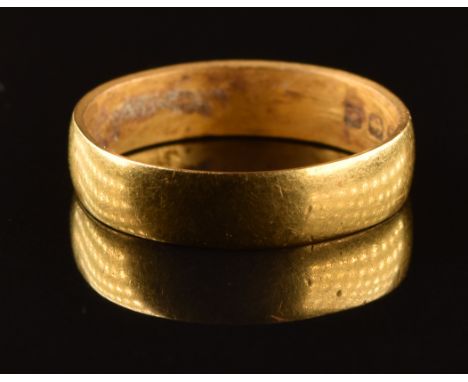 A 22ct gold wedding band / ring, Birmingham 1909, 4.6g, size R