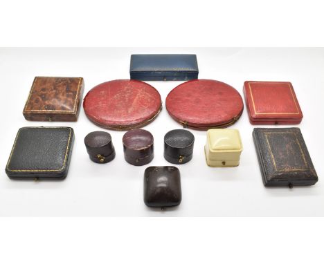 Twelve vintage / antique jewellery, coin, and portrait miniature boxes including tooled leather, Bakelite, 'E Foster, Kidderm