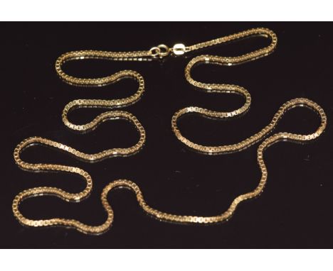 A 9ct gold necklace / chain made up of box links, 14.6g&nbsp;