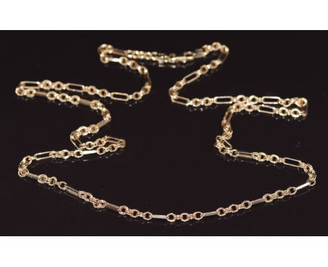 A 9ct gold chain / necklace made up of elongated and oval links, 12.3g&nbsp;