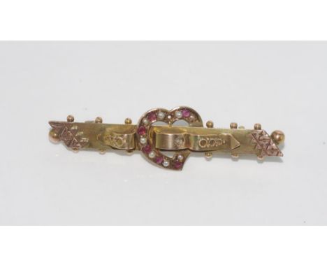 Hallmarked 9ct yellow gold brooch Birmingham 1901 maker C&Co,with with pearl & red tones, weight: approx 2.8 grams
