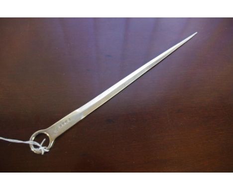 George lV sterling silver skewer hallmarked London 1822, maker: Jonathan Hayne (1823-1836), 100g approx., 30.5cm long approx.