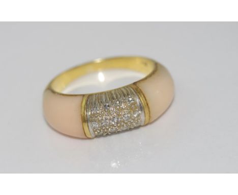 Vintage 18ct gold, pink coral & diamond ring weight: approx 6.7 grams, size: Q-R/8 (marked and tested as 18ct)