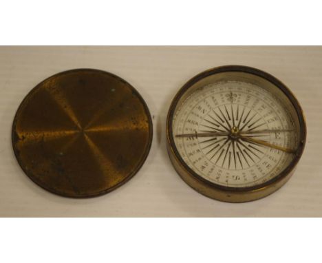 Vintage brass compass 6.5cm diameter