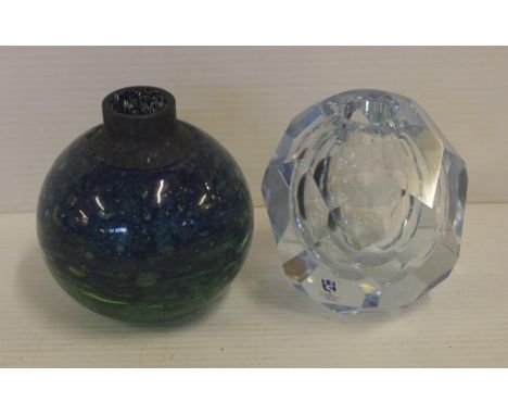 Swedish crystal glass vase 8.5cm high approx., together with an art glass vase