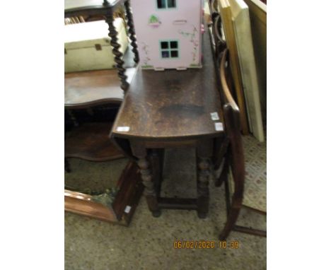 18TH CENTURY OAK DROP LEAF GATE LEG TABLE ON BOBBIN TURNED SUPPORTS
