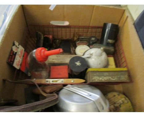BOX CONTAINING MIXED VINTAGE TINS ETC 