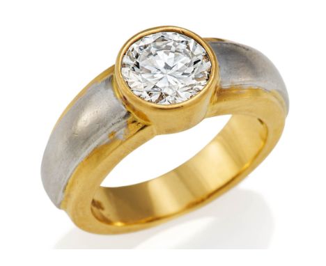   DIAMANT-RING. DIAMANT-RING.  Deutschland.   750/- Weiß- und Gelbgold, Punze, Gesamtgewicht: ca. 7,0 g. EU-RM: 47. 1 Brillan