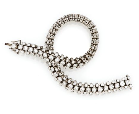   DIAMANT-ARMBAND. DIAMANT-ARMBAND.  Deutschland.   750/- Weißgold, getestet, Gesamtgewicht: ca. 24,5 g. Länge 18,2 cm. Ca. 1