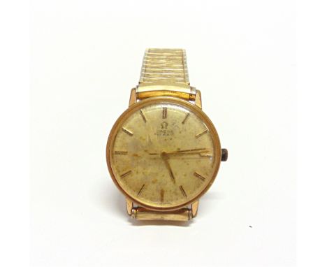 OMEGA, A GENTLEMAN'S AUTOMATIC WRIST WATCH the white dial with gilt black batons, hands and gilt sweep seconds, the gilt case
