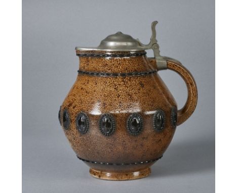Jugendstil Krug mit ZinndeckelEntwurf von Paul Wynand (1879-1956) - Ausführung R. Merkelbach, Grenzhausen / Westerwald um 191