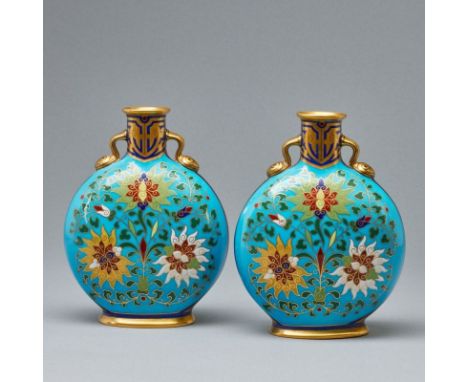 Paar Cloisonné - Mond Vasen / Moon flask - LotusMinton &amp; Co. um 1875. Porzellan, weiß, glasiert. Türkisfarbener Fond. Pol