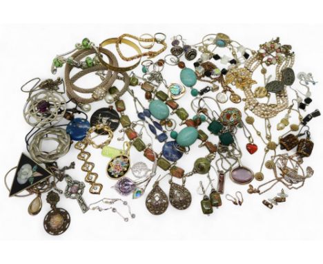 Collection of costume jewellery to include Gem-set examples, a marked Ted Baker Bellema Bumble Bee, rolled gold bangle, examp