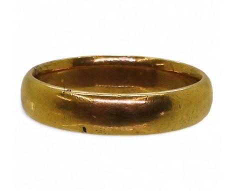 A 22ct gold wedding ring with makers marks for Saunders &amp; Shepherd 1921, size N1/2, weight 5.4gms Condition Report:Availa