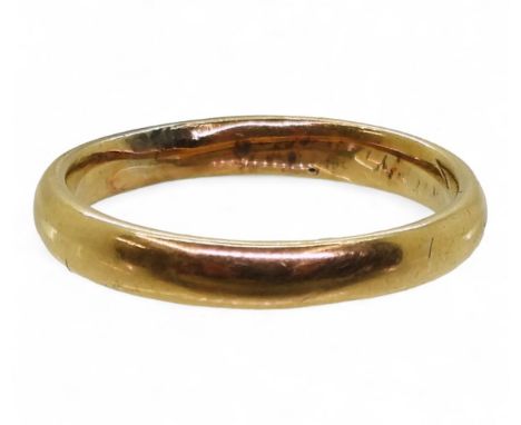 An 18ct gold Glasgow hallmarked wedding ring dated 1920, size O, weight 3.6gms&nbsp; Condition Report:Available upon request