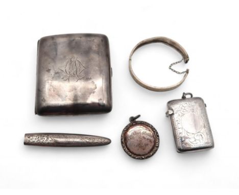 A collection of silver including a silver cigarette case, by&nbsp;William Henry Sparrow, Birmingham&nbsp; 1907, monogrammed, 