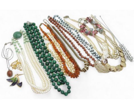 Collection of costume jewellery, to include various beaded necklaces, amber chip, goldstone, cultured pearls and green hardst