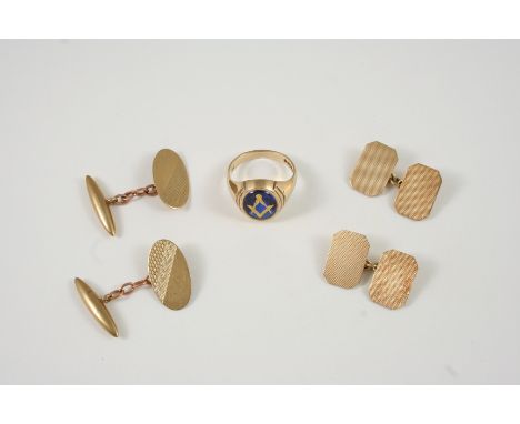 A 9CT. GOLD AND SYNTHETIC SPINEL MASONIC SIGNET RING Size P, 5.7 grams, together with a pair of 9ct. gold oval-shaped cufflin