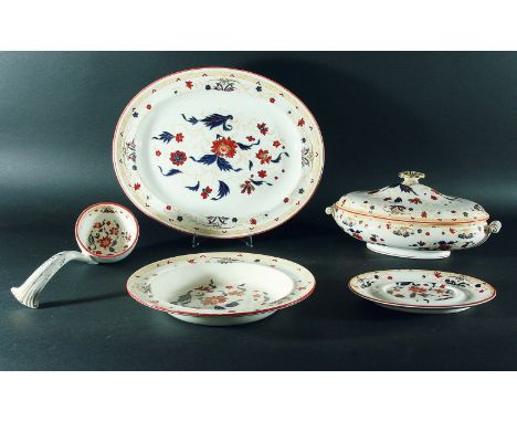 WEDGWOOD PART SERVICE, circa 1900, decorated in the imari palette, comprising soup tureen, cover, ladle and stand, vegetable 