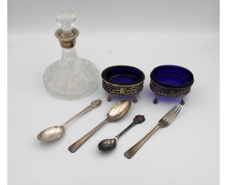 A pair of Victorian pierced oval open salts, William Stocker, London, 1856, raised on ball &amp; claw feet, with cobalt blue 
