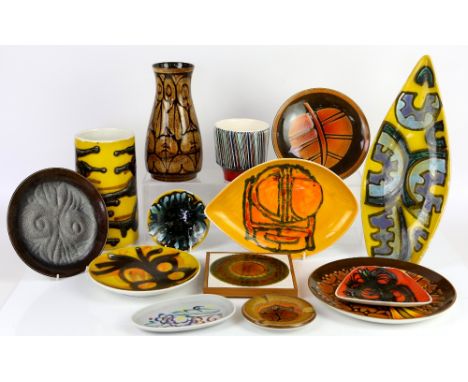 Collection of various Poole Pottery dishes and vases including Aegean (13)        