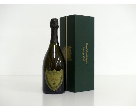 1 bt Cuvée Dom Pérignon 1992 oc level with base of foil