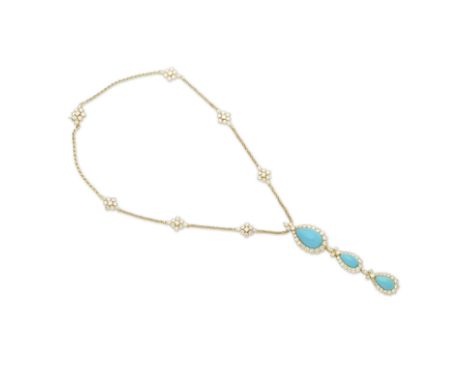 CHAUMET: COLLIER TURQUOISES ET DIAMANTSLe pendentif détachable serti de trois cabochons de turquoises de forme poire dans un 