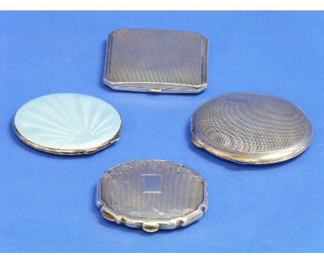 A George VI circular silver Powder Compact, by W I Broadway & Co., hallmarked Birmingham, 1947, the hinged cover with pale bl