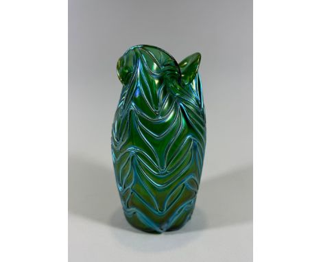 Vase, Johann Loetz Witwe, Klostermühle, um 1902, Dekor Creta Formosa, unsigniert, Maße: 23 x 13 cm. Guter, altersbedingter Zu