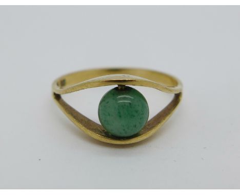 A 9ct gold and jadeite ball ring, 1.8g, O