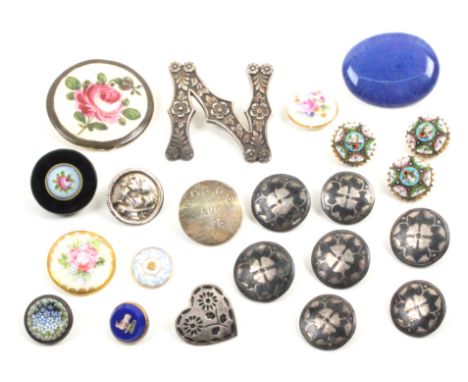 A collection of twenty two buttons comprising a white metal example ïNÍ, 3.8cm, three silver examples, a set of six Indian si