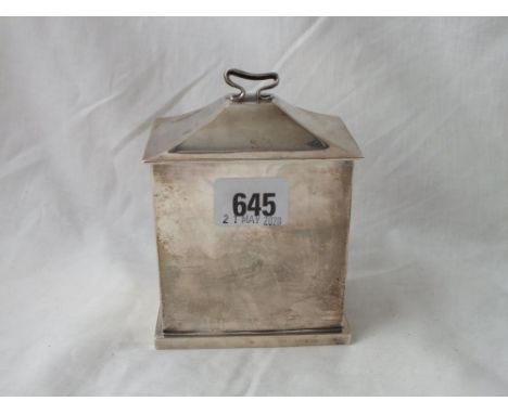 An Edwardian tea caddy with dome hinged cover, rim foot 5” high  - Sheffield 1905 by W. H Ltd, 283g     