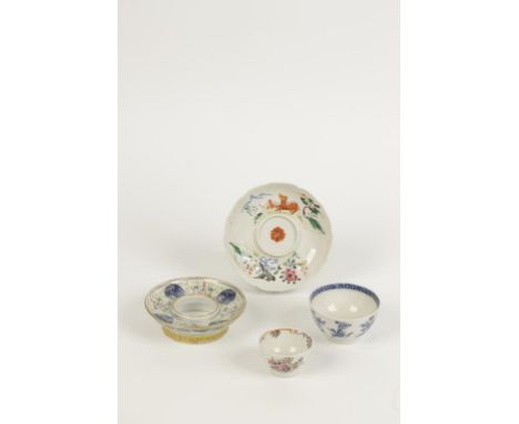 FOUR CHINESE PORCELAIN TEA BOWLS, a stand and saucers etc, 18th/19th century (a lot)