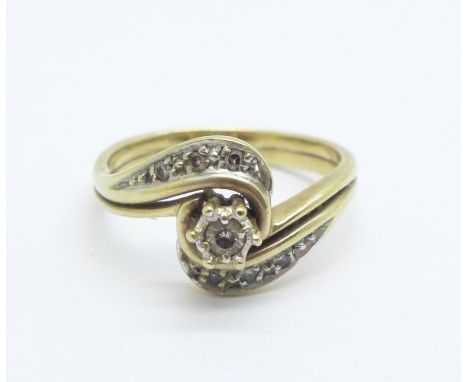 A 9ct gold and diamond ring, 3.6g, P 