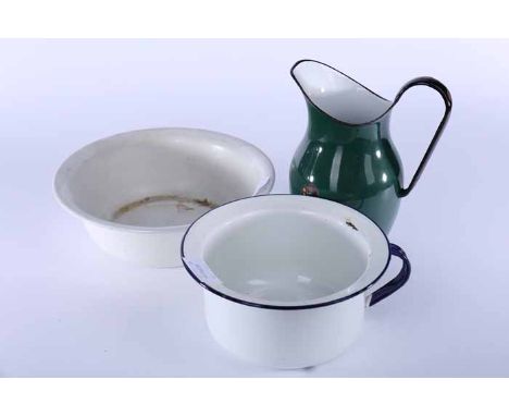LOT OF ENAMEL KITCHENALIA
including a bread bin, a casserole dish, a mixing bowl, green water jug, etc (5)