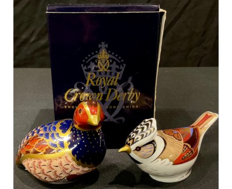 A Royal Crown Derby Partridge paperweight, gold stopper, first quality, boxed and A Royal Crown Derby Crested Tit paperweight