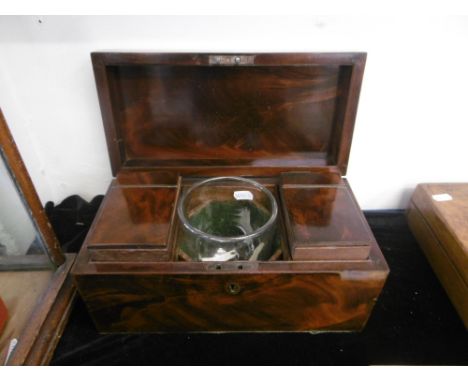 19TH CENTURY MAHOGANY TEA CADDY