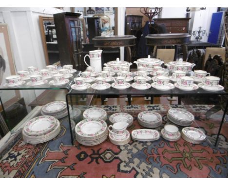 ROYAL WORCESTER DINNER SET, ROYAL GARDEN PATTERN