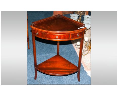 Mahogany Reproduction Georgian Style Corner Washstand with drawers above, supported by square tapering legs. With a shelf str