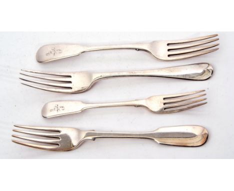 Group of three Georgian table forks and a dessert fork in various patterns, 268gms total (3)