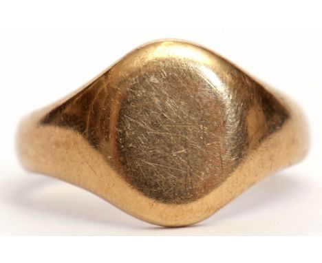 9ct gold gent's signet ring a plain polished oval shaped panel and shoulders, hallmarked Birmingham 1927, 9gms, size V