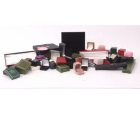 Quantity of jewellery cases and boxes, ring boxes and necklace boxes etc, all void  